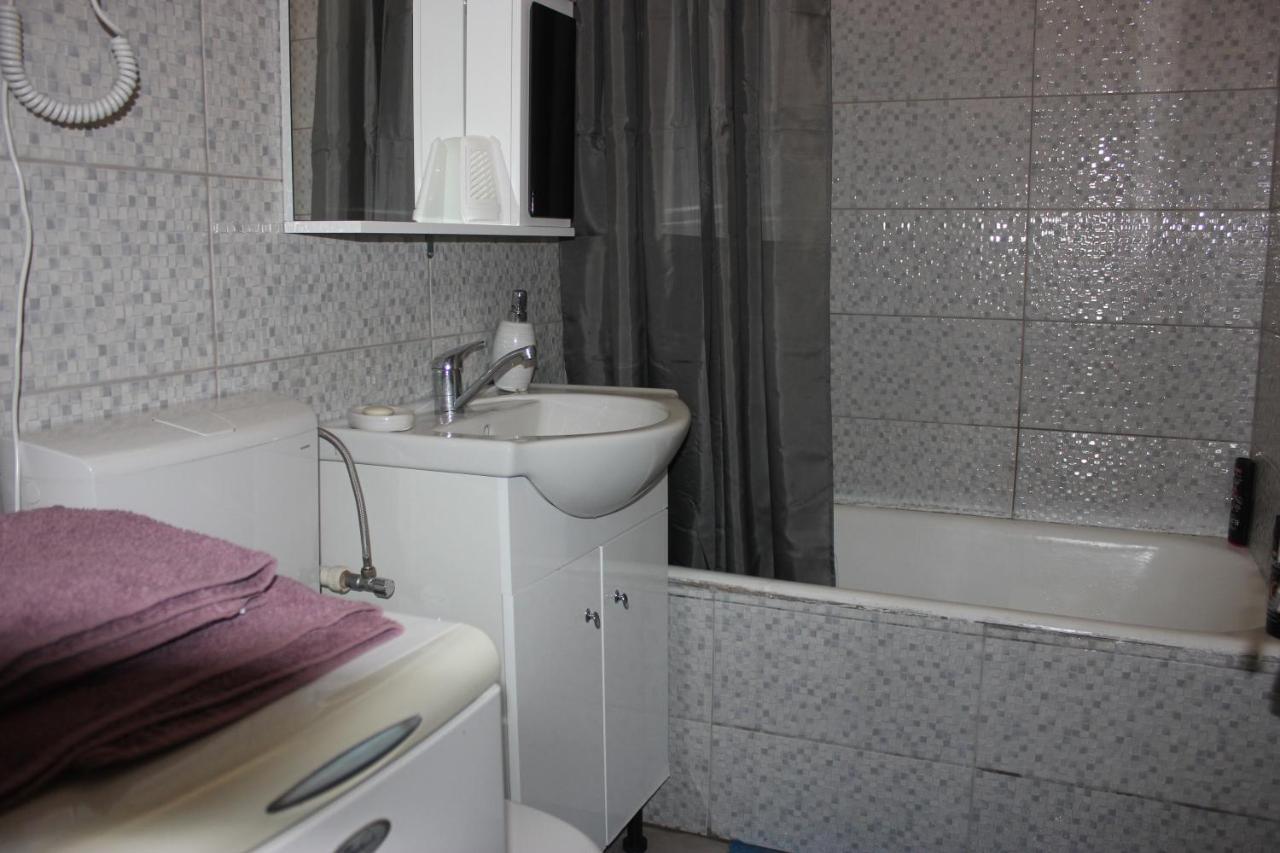 Casa Suzana Apartment Piatra Neamt Exterior photo